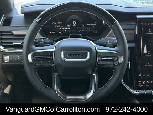 New 2026 GMC Acadia Denali Ultimate w/ LPO, Floor Liner Package AWD/4WD image 12