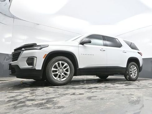 Used 2023 Chevrolet Traverse LS image 34