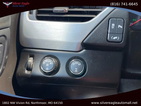 Used 2017 GMC Yukon SLE w/ SLE Value Package image 13