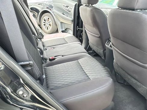 Used 2017 Nissan Rogue SV w/ Midnight Edition FWD image 26