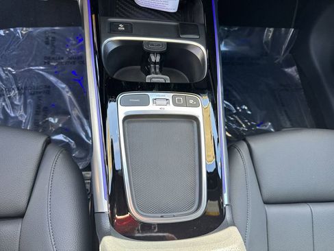 Certified 2025 Mercedes-Benz GLB 250 4MATIC image 24