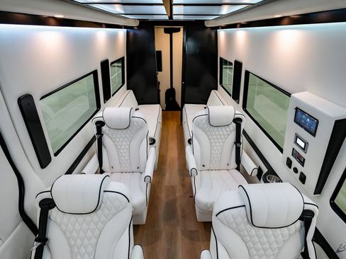 Used 2023 Mercedes-Benz Sprinter 3500 image 67