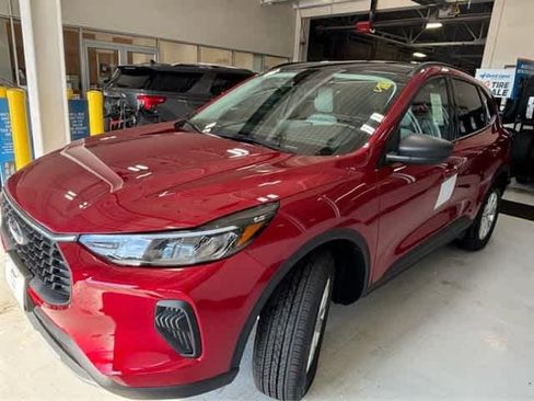 New 2025 Ford Escape Active w/ Tech Pack #1 image 3