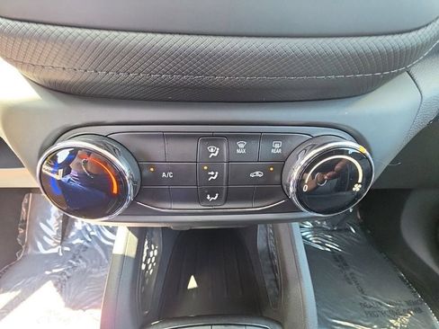 Used 2023 Chevrolet TrailBlazer LS FWD image 17