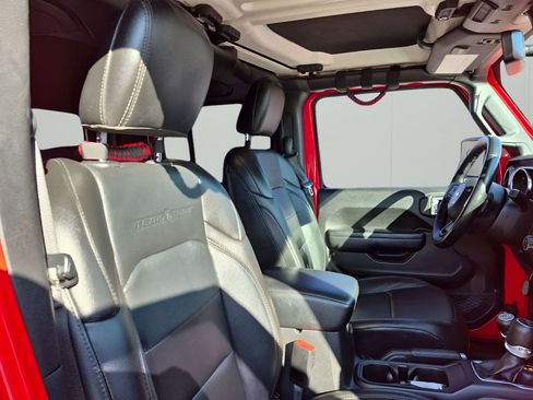 Used 2021 Jeep Gladiator Willys image 15