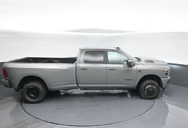 New 2026 RAM 3500 Laramie AWD/4WD image 46