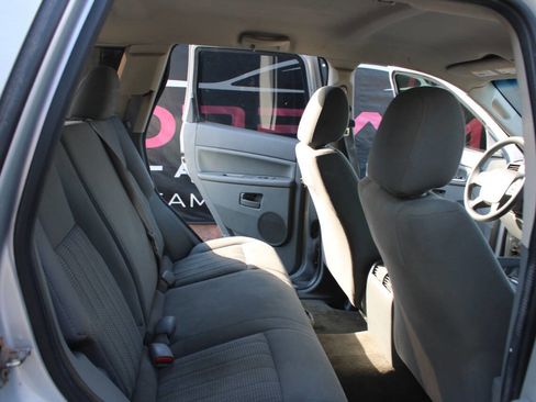 Used 2007 Jeep Grand Cherokee Laredo AWD/4WD image 10