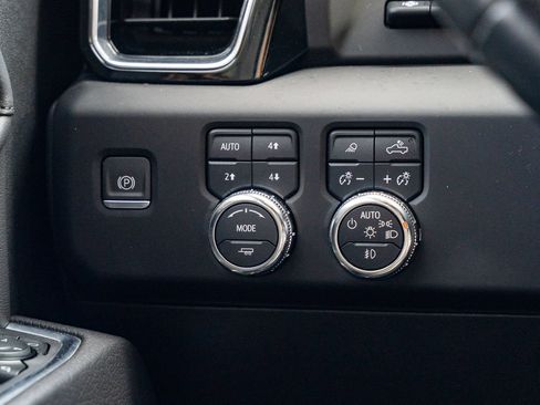 Used 2024 GMC Sierra 2500 Denali w/ Denali Reserve Package AWD/4WD image 26