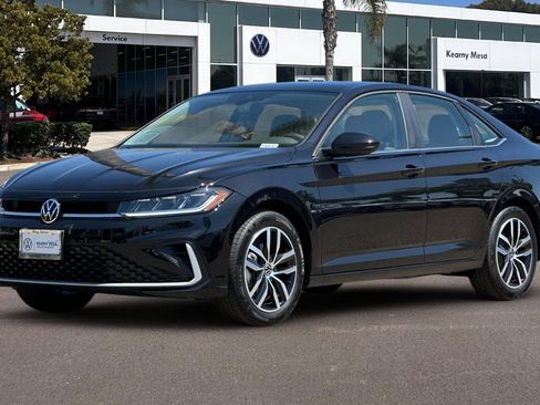 New 2025 Volkswagen Jetta SE image 8