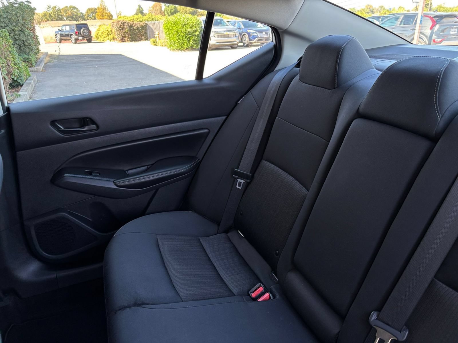 Used 2025 Nissan Altima 2.5 SV FWD image 39