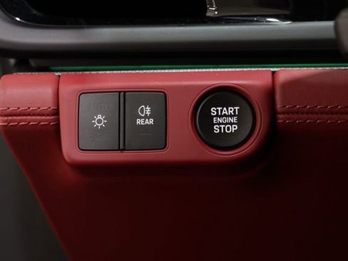 Used 2025 Porsche Panamera 4 image 23