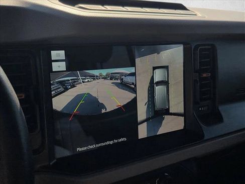 Used 2022 Ford Bronco Badlands image 17