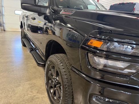 Used 2025 RAM 2500 Big Horn AWD/4WD image 5