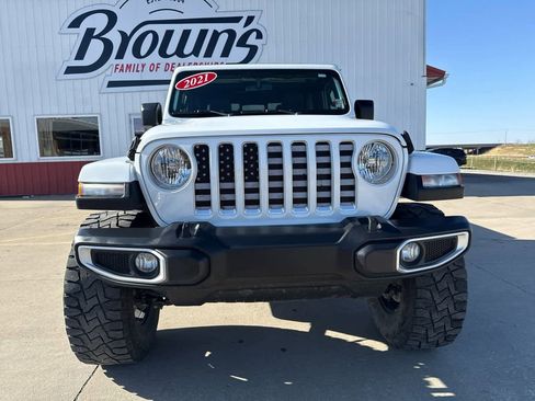 Used 2021 Jeep Gladiator Overland w/ Popular Equipment Package image 2