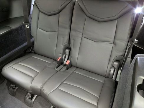 Certified 2025 Cadillac XT6 Luxury AWD/4WD image 24