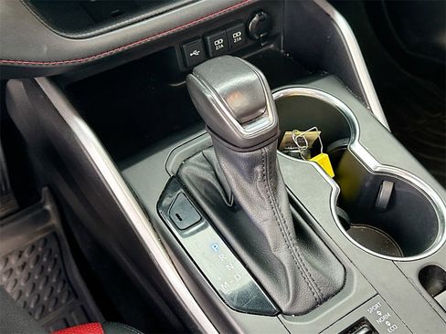 Used 2021 Toyota Highlander XSE image 22