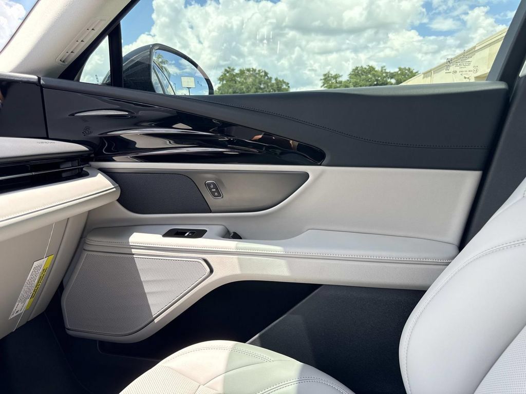 New 2026 Lincoln Nautilus Premier AWD/4WD image 22