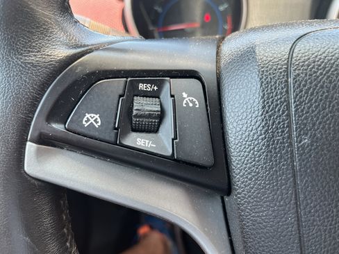 Used 2012 Chevrolet Cruze LT FWD image 15