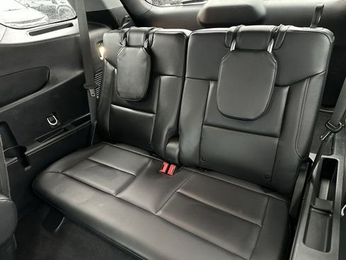 Used 2023 Ford Explorer XLT w/ Equipment Group 202A image 24