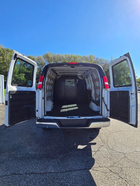 Used 2025 GMC Savana 2500 w/ Driver Convenience Package RWD image 19