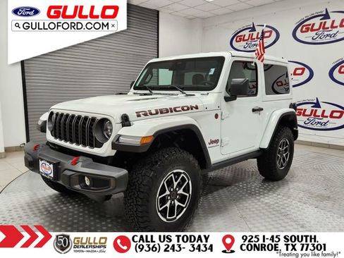 Used 2025 Jeep Wrangler Rubicon w/ Convenience Group image 3