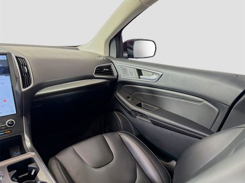 Used 2022 Ford Edge Titanium image 26