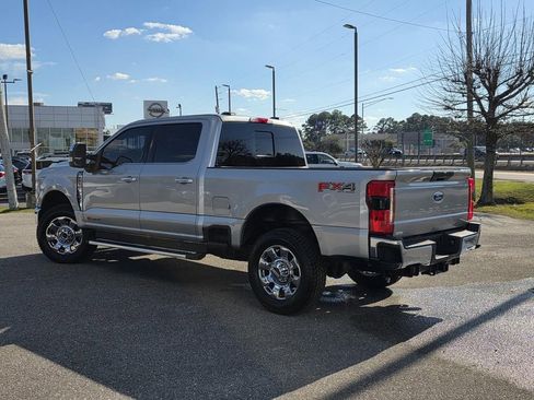 Used 2023 Ford F250 Lariat w/ Chrome Package image 5