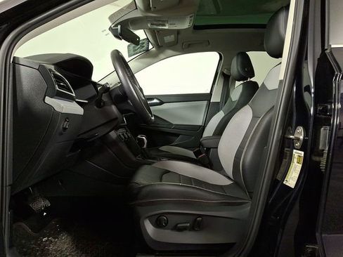 Used 2022 Volkswagen Taos SEL image 15