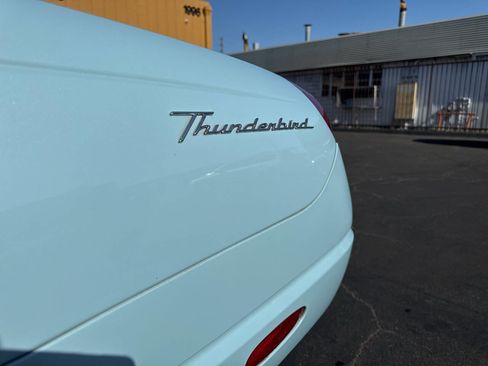 Used 2003 Ford Thunderbird image 16