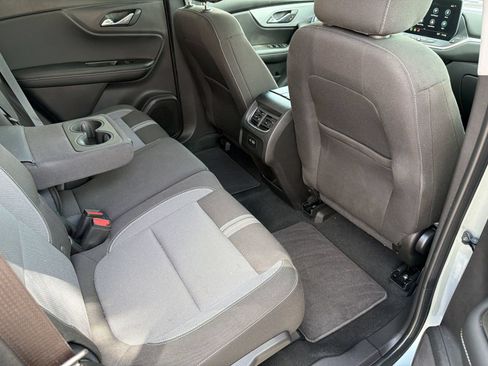 Certified 2024 Chevrolet Blazer LT w/ Convenience Package FWD image 30
