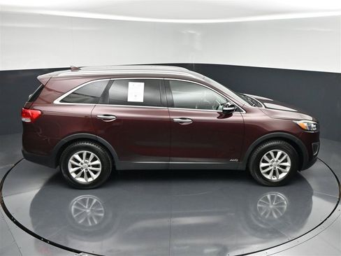 Used 2018 Kia Sorento AWD image 22