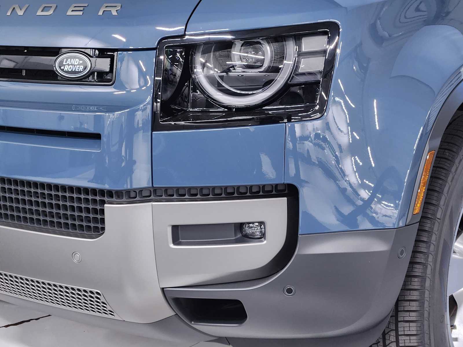 New 2026 Land Rover Defender 110 S AWD/4WD image 12