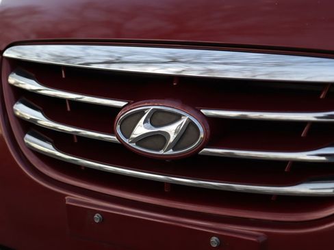 Used 2010 Hyundai Elantra GLS image 30