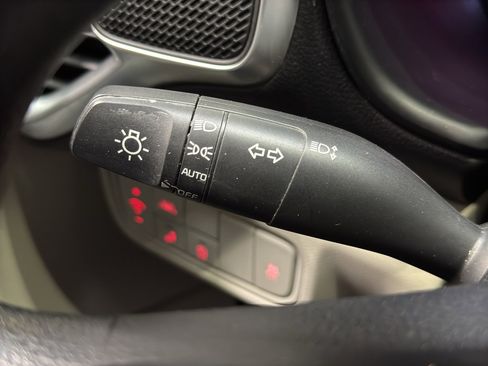 Used 2020 Kia Soul S FWD image 22