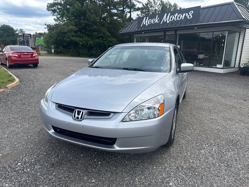 Used 2005 Honda Accord LX image 2