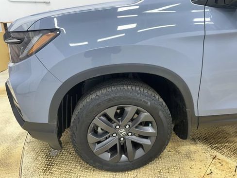Used 2024 Honda Ridgeline Sport image 19