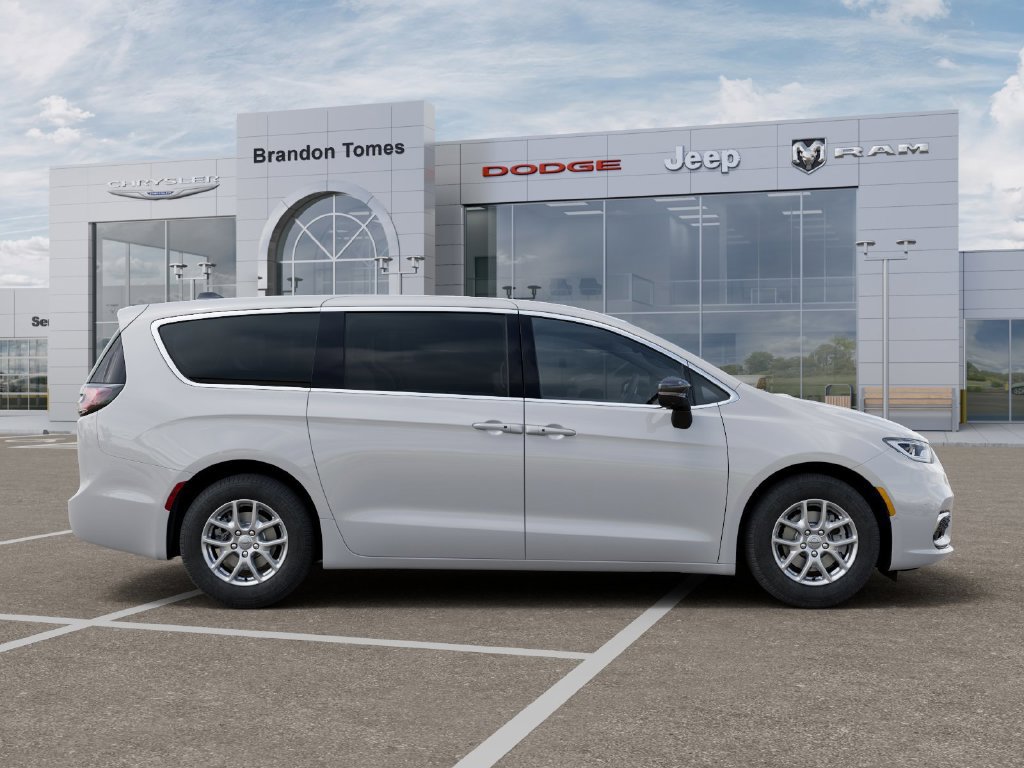 New 2026 Chrysler Pacifica Select FWD image 21