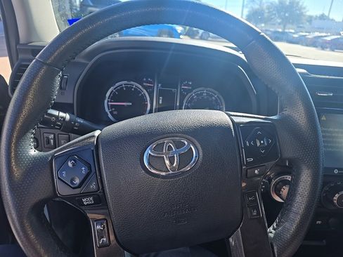 Used 2022 Toyota 4Runner TRD Off-Road Premium image 10