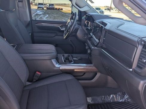 Used 2025 Chevrolet Silverado 3500 LT w/ Safety Package image 4