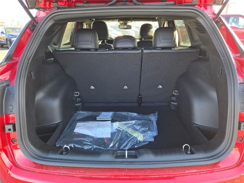 New 2026 Jeep Compass Latitude image 19