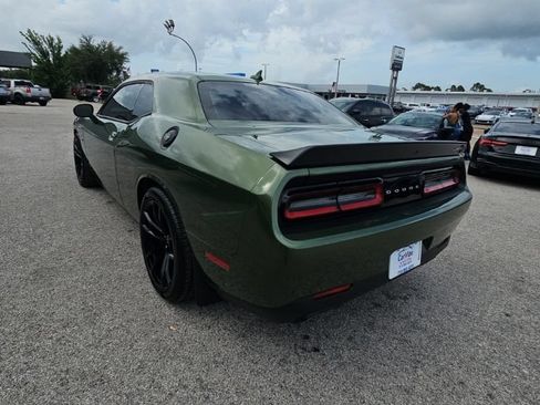 Used 2023 Dodge Challenger SRT Hellcat w/ Driver Convenience Group RWD image 5
