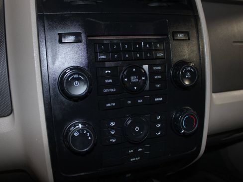 Used 2011 Ford Escape XLS w/ 101A Rapid Spec Order Code FWD image 14