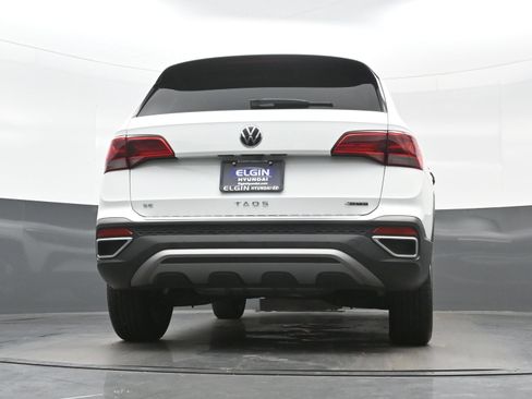 Used 2023 Volkswagen Taos SE w/ Panoramic Sunroof Package AWD/4WD image 32
