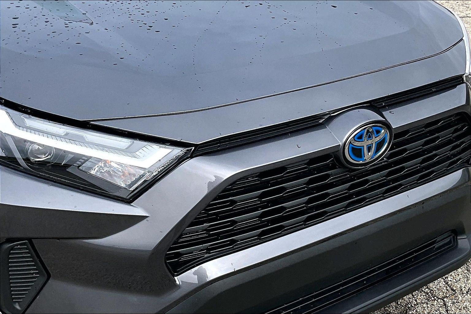 Used 2024 Toyota RAV4 LE AWD/4WD image 30