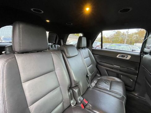 Used 2015 Ford Explorer XLT w/ Equipment Group 202A image 62