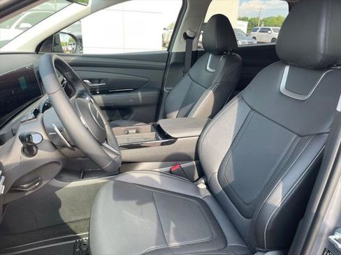 Used 2025 Hyundai Tucson Limited image 11