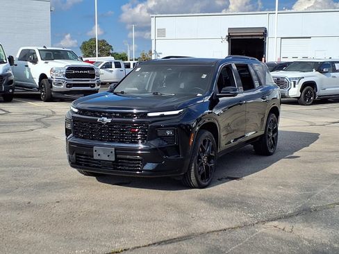 Used 2024 Chevrolet Traverse RS AWD/4WD image 2