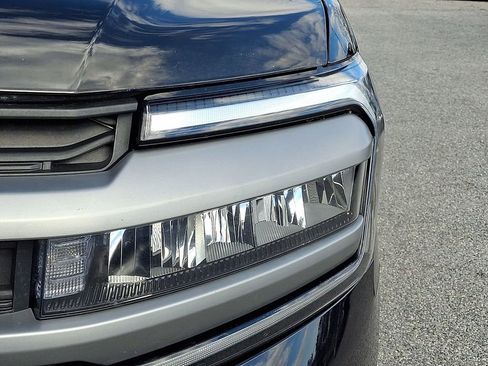 Used 2023 Ford Expedition Max XLT image 9