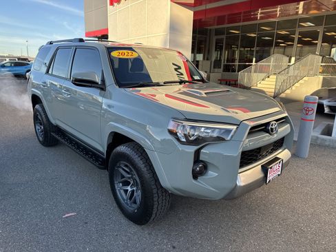 Used 2022 Toyota 4Runner TRD Off-Road image 1