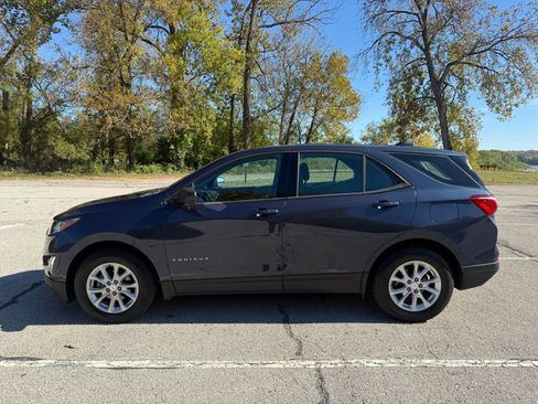 Used 2019 Chevrolet Equinox LS image 8